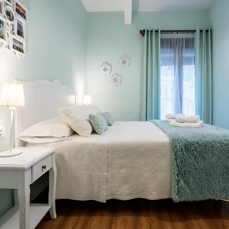 Casa De Bisagra Holiday home *